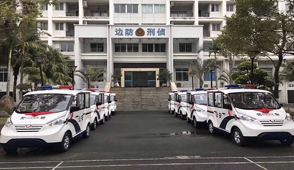 某邊防警務(wù)巡邏車10